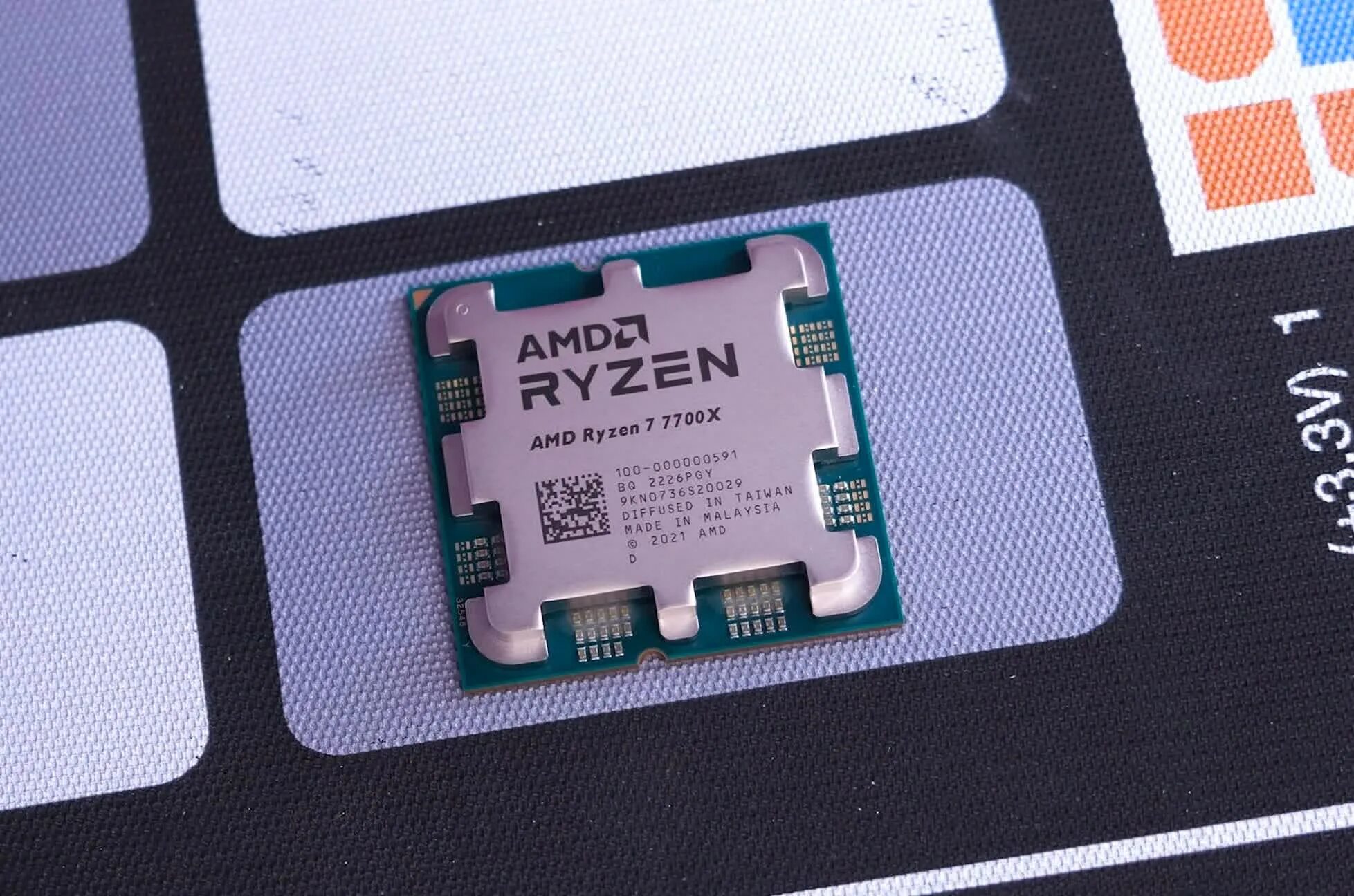 AMD 7 7700x. Ryzen 7 7700. Ryzen 7000 Socket. Процессор AMD Ryzen 7 7700x (100-000000591). Amd ryzen 9 7900x oem