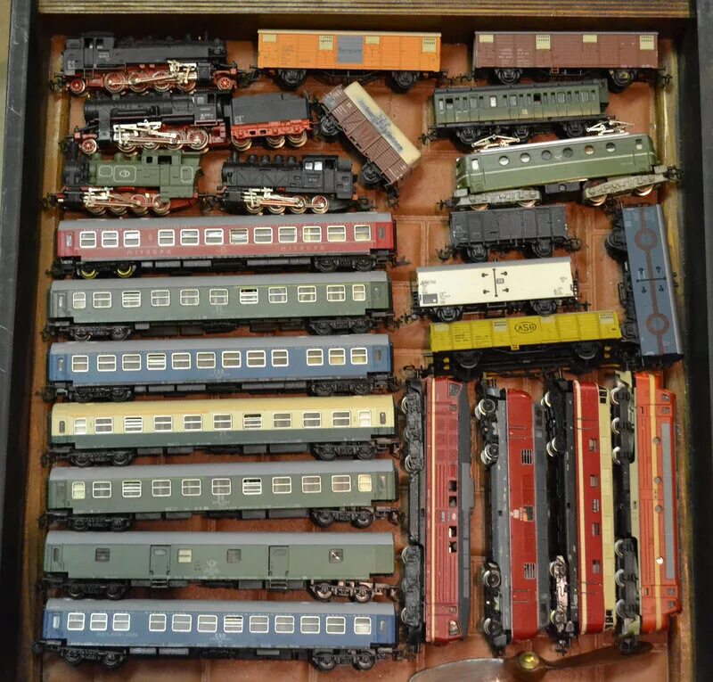 Отличник санитарной обороны ссср. Военно технический комплект гдр. Piko гдр полувагон. Тип гдр. Конструктор панельный дом гдр.