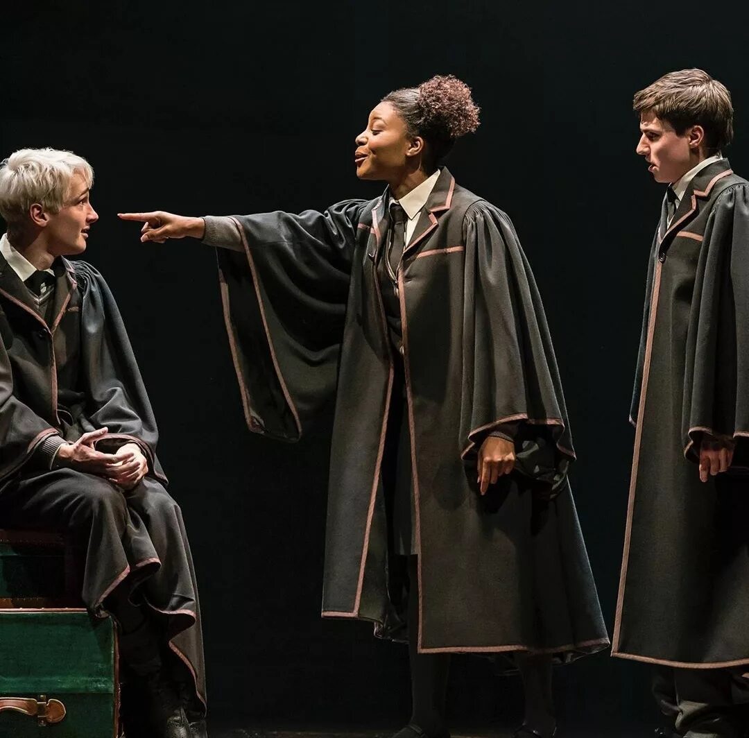 проклятое дитя кино. проклятое дитя сюжет. гарри поттер и проклятое дитя. альбус поттер проклятое дитя. гарри поттер и проклятое дитя спектакль.