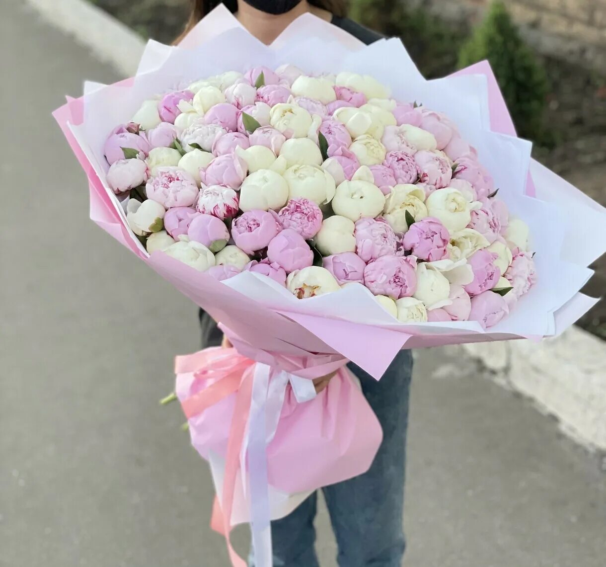 Букет из 101 пиона. Букет из пионов 101 штук. 101 пион. Букет 101 пион. Букет из 101 пиона.