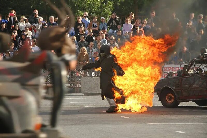 илья гриценко шоу каскадеров. шоу каскадеров в граде. шоу каскадеров владимир 2023. шоу каскадеров тюмень 2023. каскадеры 2023.