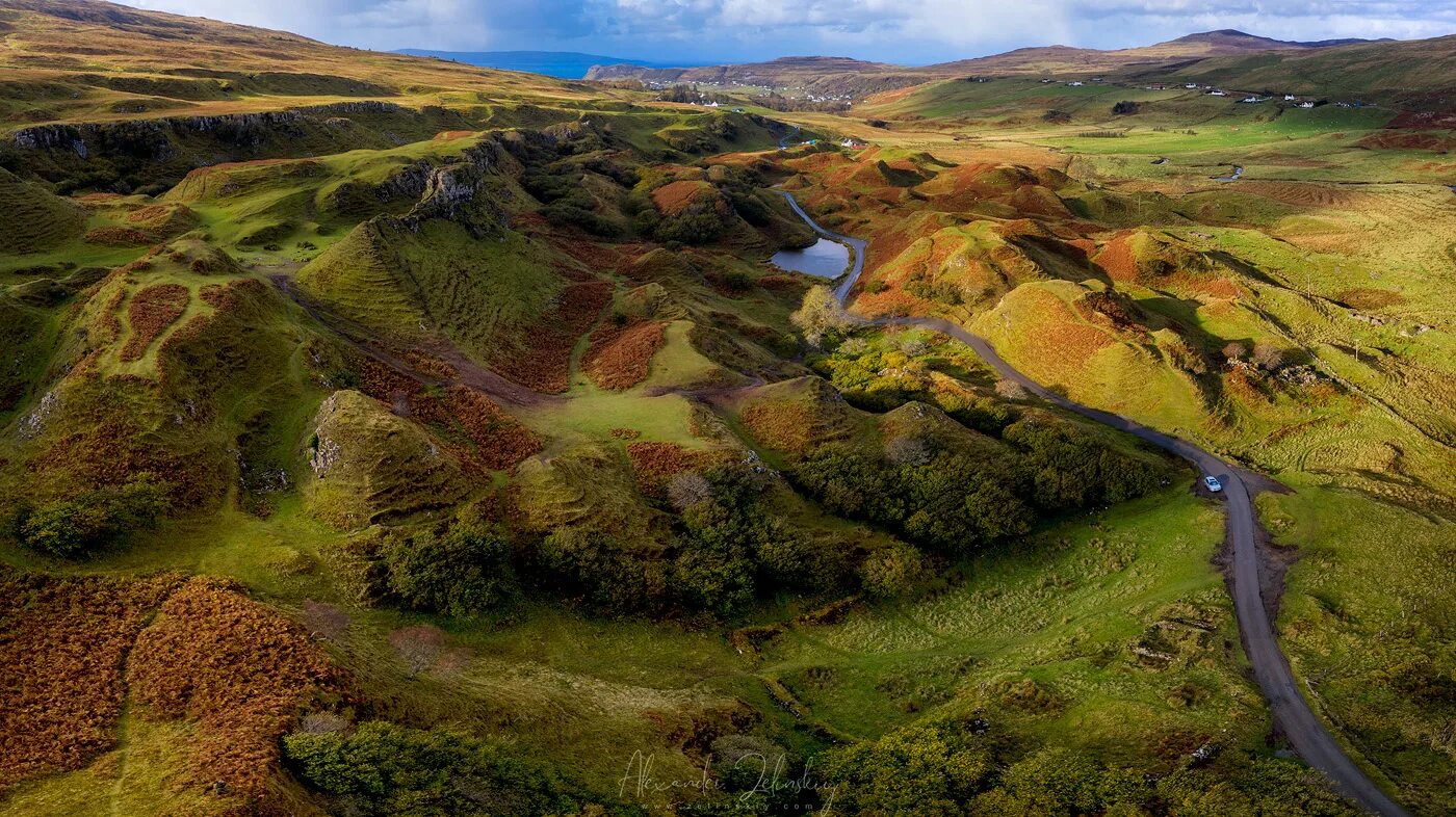 Долина великие люди. Долина фей остров скай шотландия. fairy glen шотландия. остров скай шотландия феери глен. долина фейри глен.
