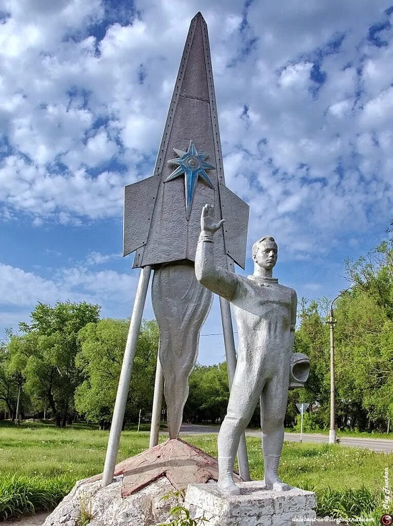 Спасск Рязанский памятник Гагарину. Спасск-Рязанский достопримечательности. Город Спасск Рязанский достопримечательности. Спасск-Рязанский Рязанская область достопримечательности. Г гагарин памятники