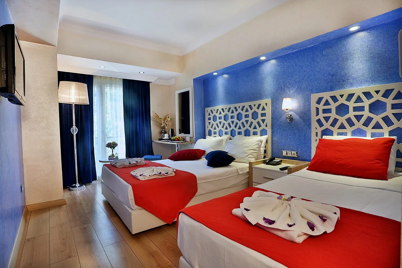 Sultanahmet hotel 4 отзывы. Seven hills стамбул. 4* стамбул. Отель endican sultanahmet hotel. Rayan hotel стамбул.