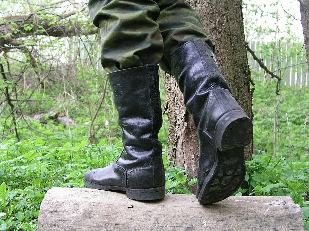 Сапог солдата 6 букв. Сапоги кирзовые (кирзачи) солдатские армейские ссср 1943 года. Военные сапоги. Rodeo (ботинки снб) black, 270, пар. Кирзовые сапоги 2000.