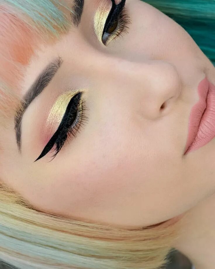 Verusha make up style