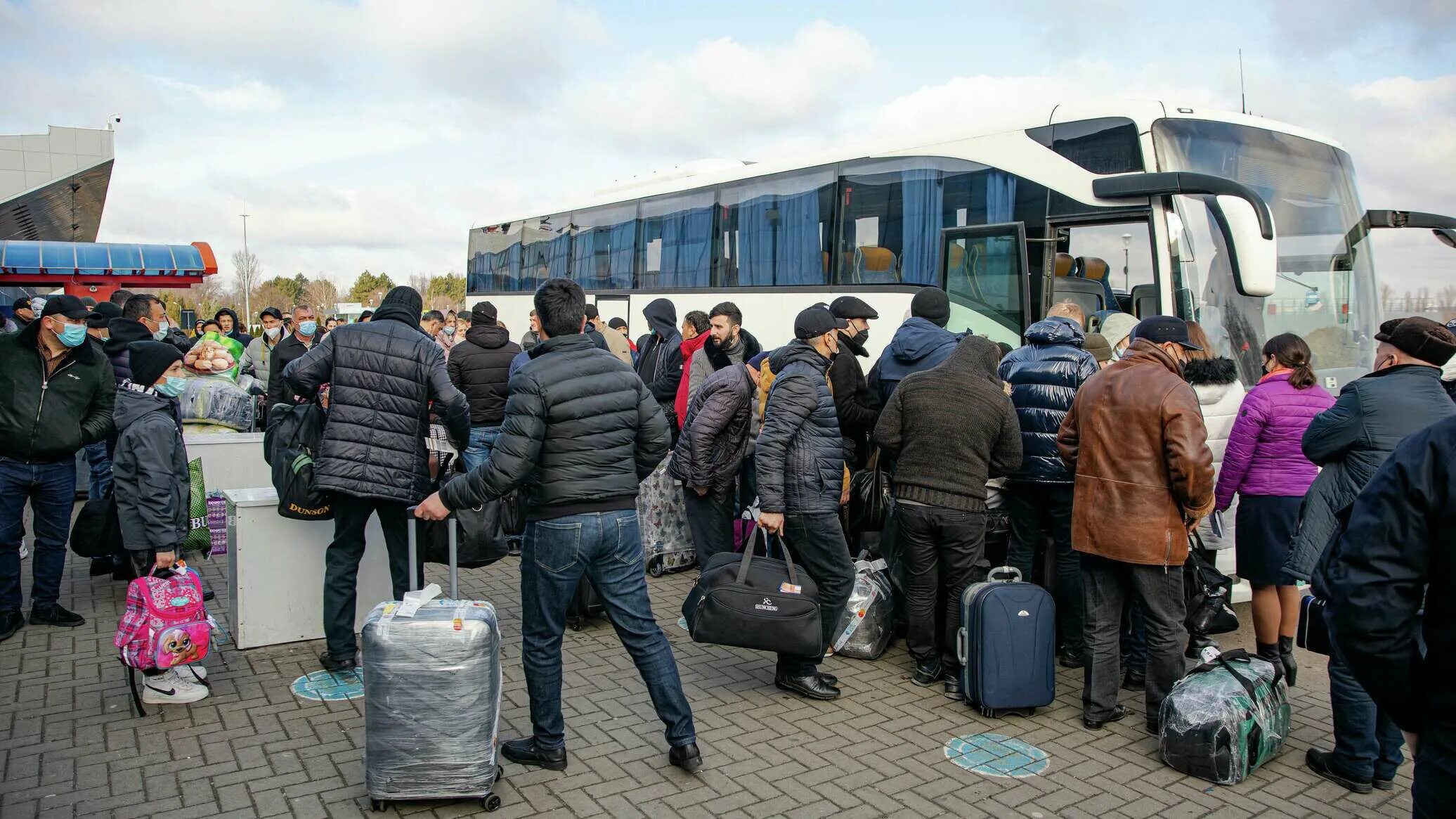 Новости молдовы сегодня за 24. Аэропорт Молдова. Очередь в кишиневском аэропорту. Обстановка в Кишиневе на сегодняшний день. Ситуация в Молдове на сегодняшний день.