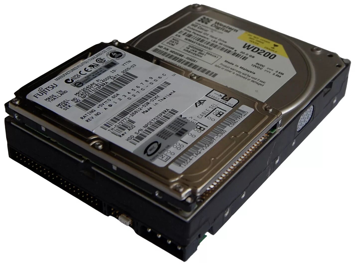 Жесткие диски отличия. HDD 2.5. Форм фактор HDD 2.5. 3.5 HDD И 2.5 HDD. Форм фактор жесткого диска 3.5.