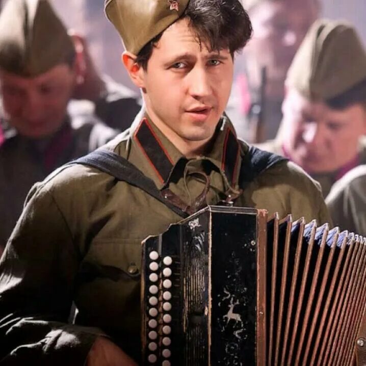 Танец на солнечной поляночке. Тальяночка картинка. Фатьянов на солнечной поляночке. Тальяночка. Фатьянов на солнечной поляночке.