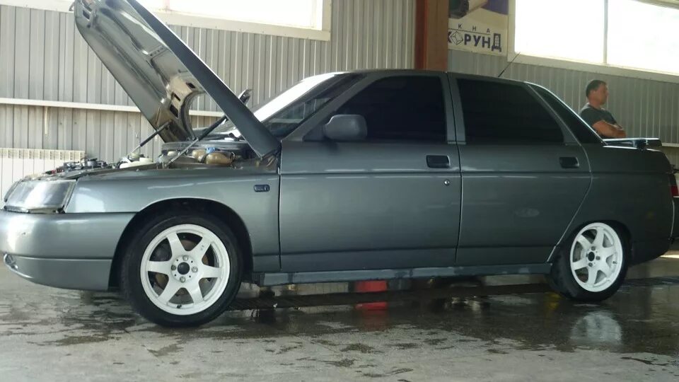 Ваз 2110 на 15 дисках. Ваз 2110 -90 r17. Ваз 2110 на 15 дисках. Ваз 2110 на литье r15. Ваз 2110 на 15 колесах.