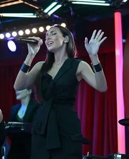 Үлкен емізіктері бар кеуделер фотосы