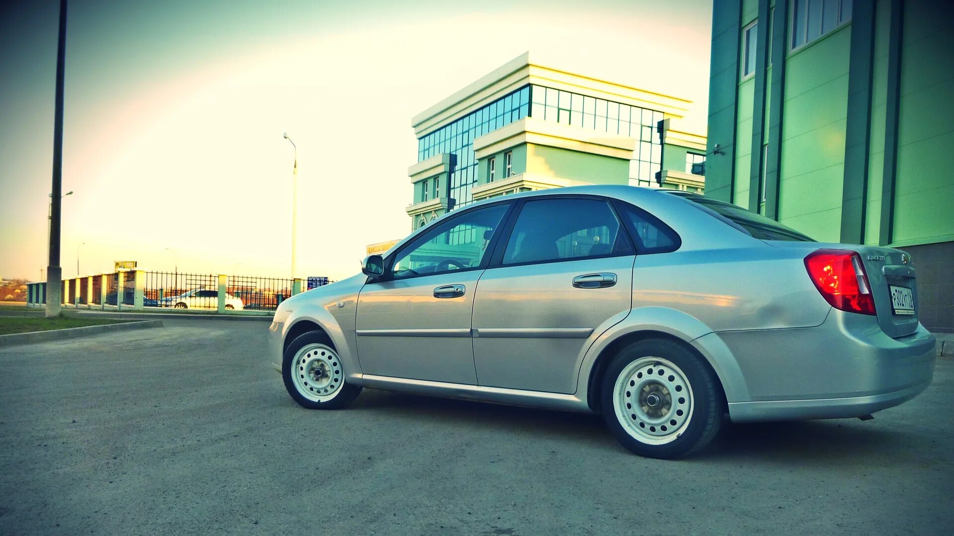 Шевроле Лачетти седан заниженная. Занижение Chevrolet Lacetti. Chevrolet Lacetti мята. Лачетти седан БПАН. Шевроле лачетти оцинкован