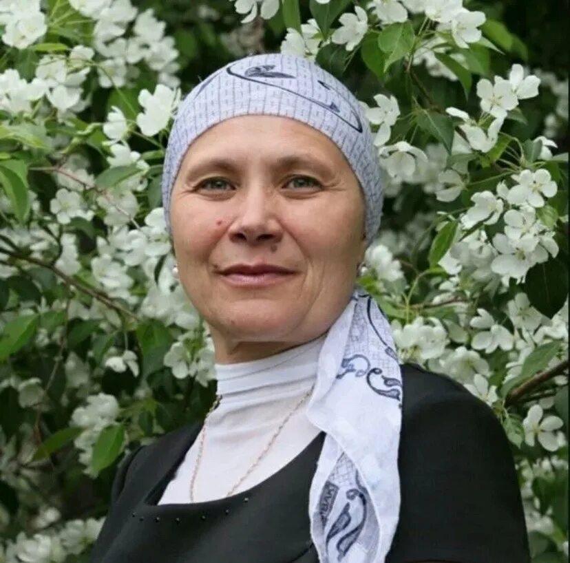 Йолдыз шарапова. Шарапова йолдыз поэтесса. Татарская писательница йолдыз. Девяностолетний юбилей. Йолдыз.