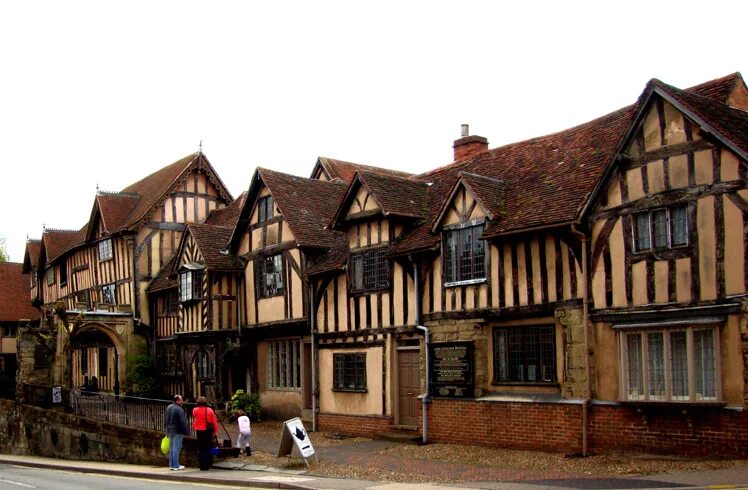 Дом 12 века. Англия 12 век дом. Дом раннего средневековья. Городские дома средневековья. Дом 13 века в Европе.