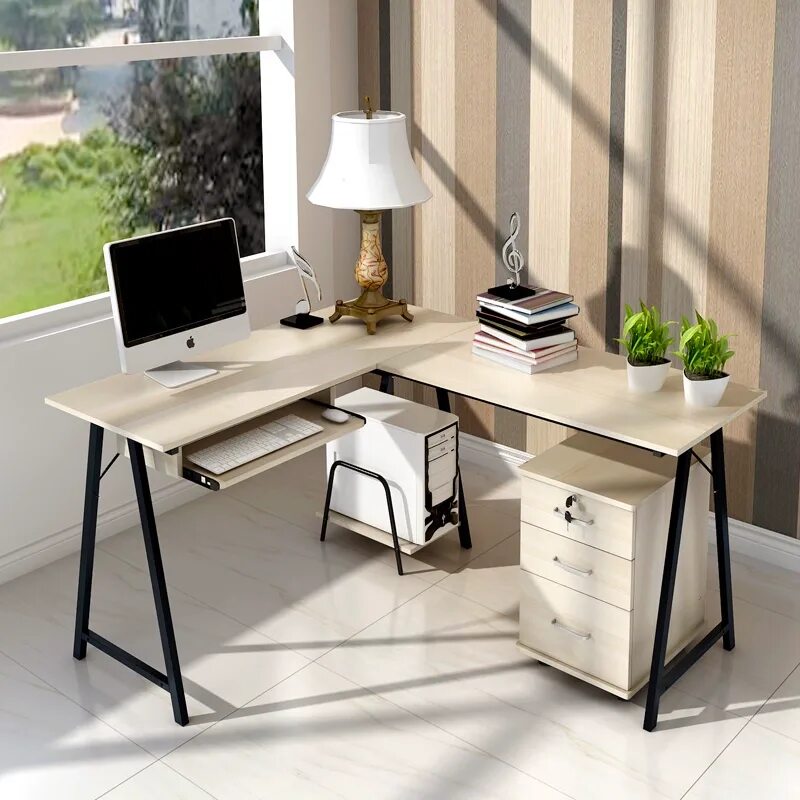 Красивый стол для компьютера. Письменный стол Trinity Desk. Компьютерный стол «Corner Desk». Модный компьютерный стол. Современный компьютерный столик.