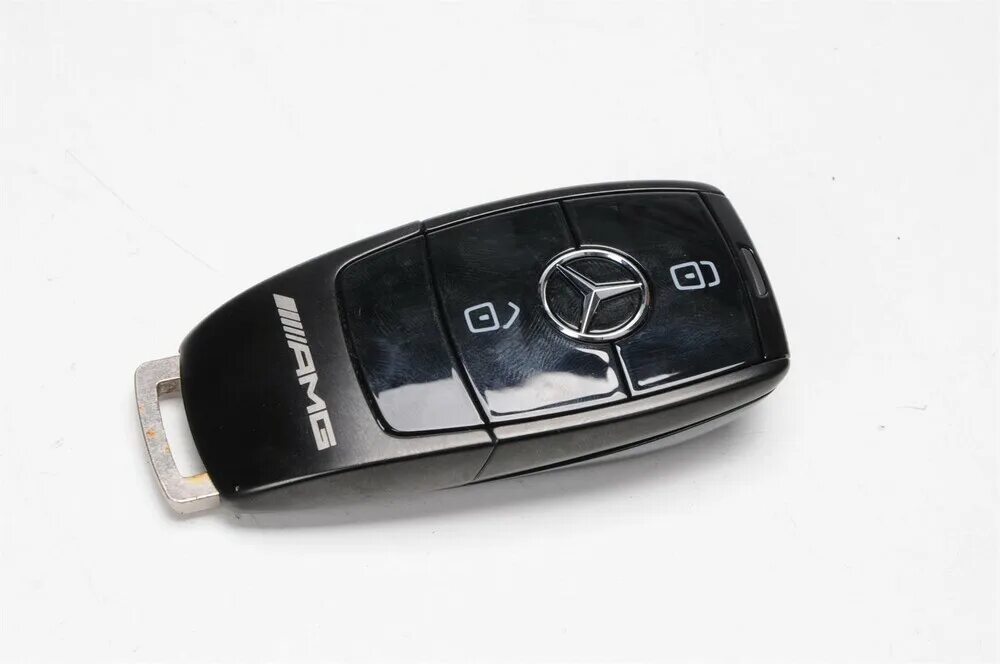Ключ мерседес w212. Ключ мерседес w221. Ключ от мерседеса амг. Ключ от мерседеса амг. Ключ мерседес gt63.