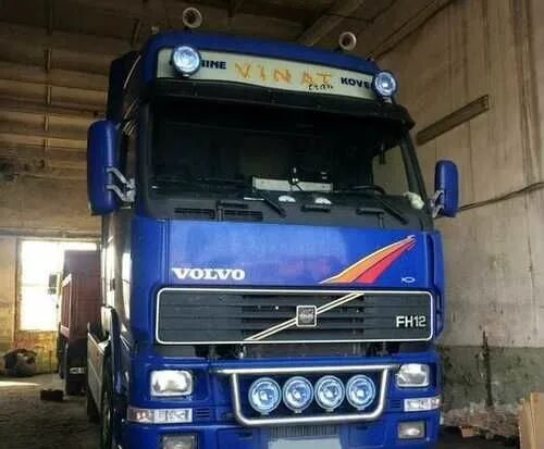 Volvo fh 12 2000. Вольво fh12 2000. Кенгурятник на Вольво fh12. Бампер Volvo fh12 1998.