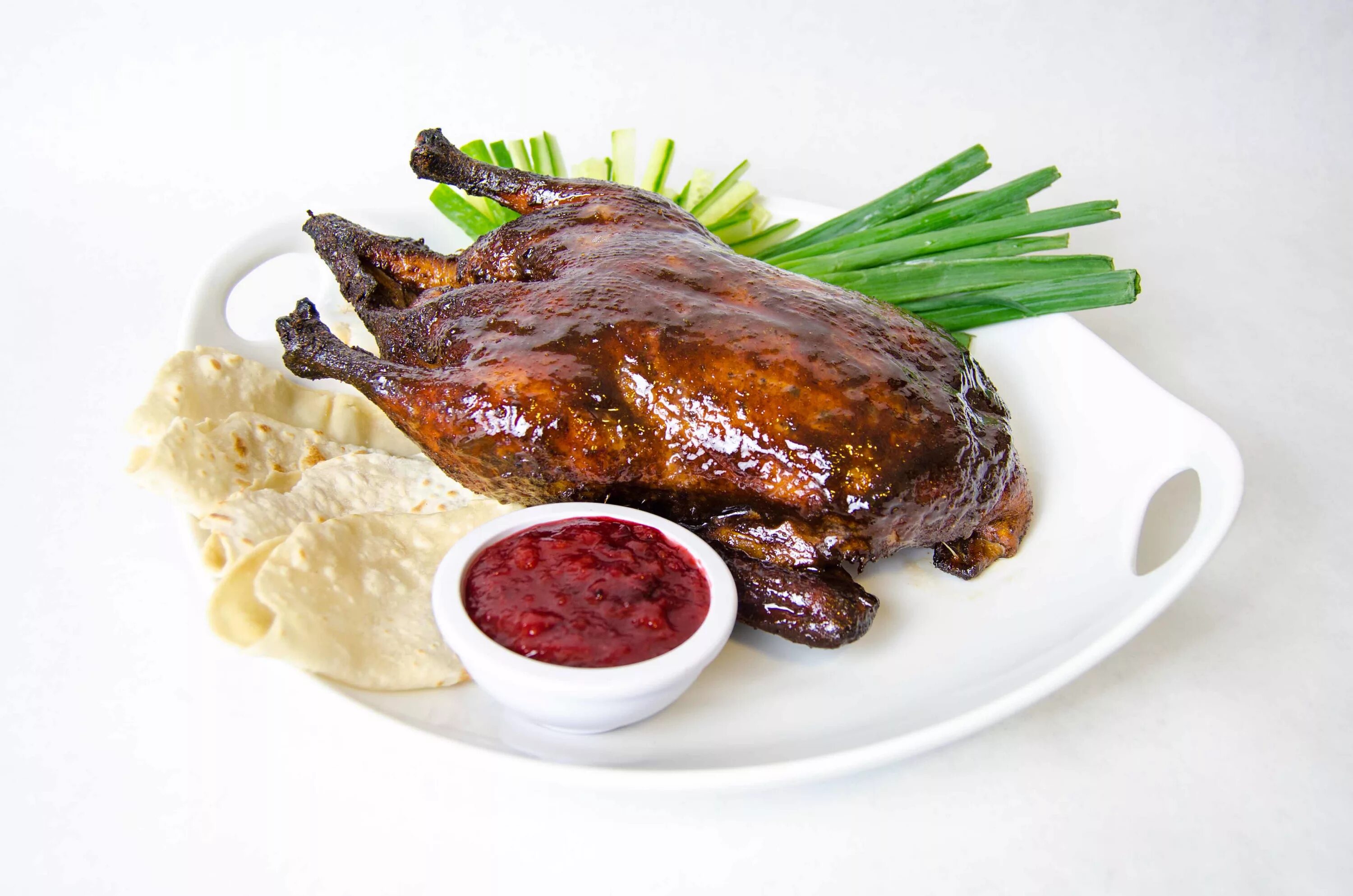 J peking duck. Peking Duck – «утка по-пекински». Утка Хойсин. Утиная ножка Хойсин. Утка по пекински Владивосток.