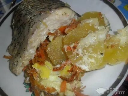 Щука в духовке с картофелем и майонезом