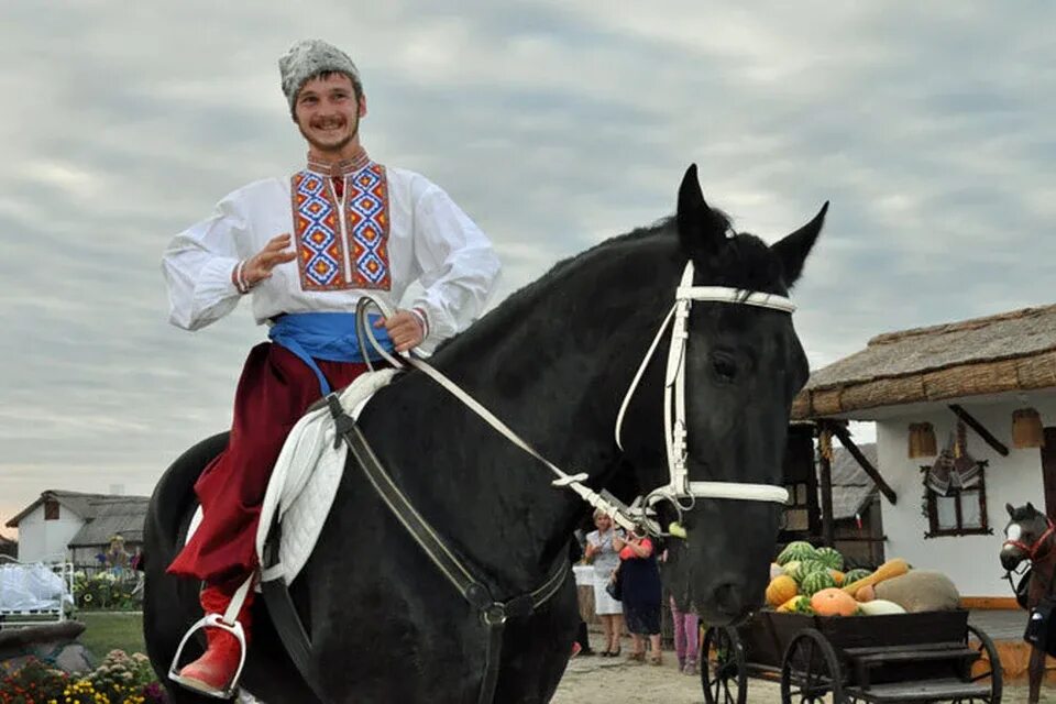 Атамань Казачья станица. Этностаница Атамань. Казачий комплекс Атамань. Атамань чавэлня 2009. Атамань сайт расписание