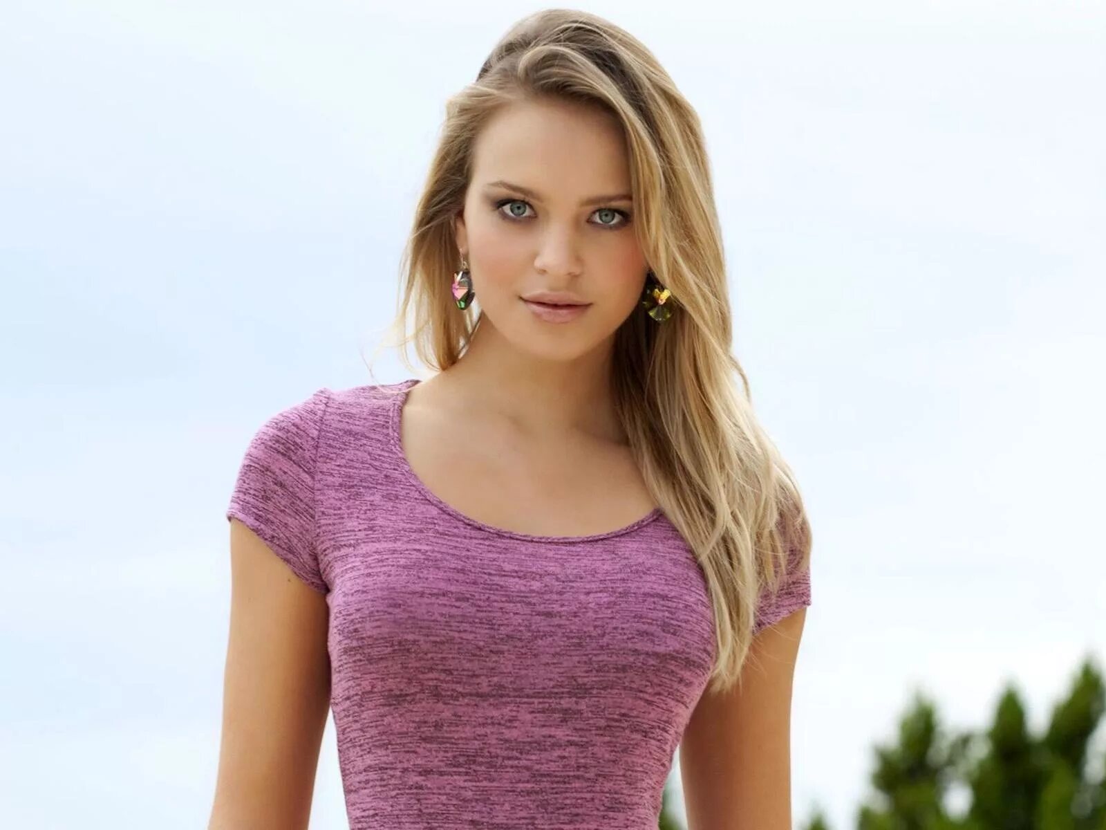 Nice beautiful. Elisandra tomacheski. элисандра томачески пилотка. listal. real stafils picture of a nice woman.