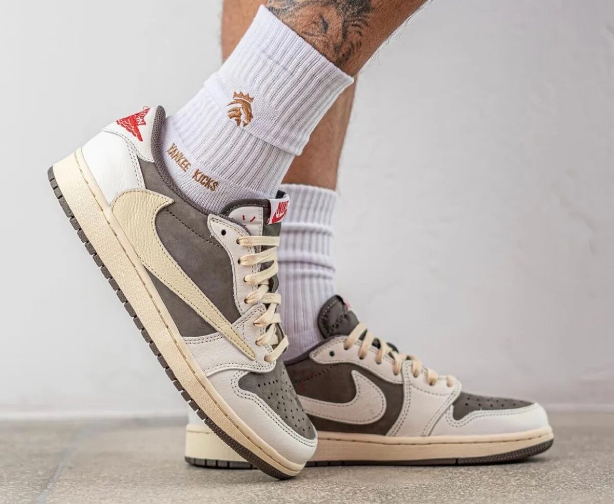 Nike Air Jordan 1 Travis Scott Reverse Mocha. Nike Air Jordan 1 x Travis Scott Reverse Mocha. Travis Scott x Nike Air Jordan 1 Low Reverse Mocha. Air Jordan 1 Low Reverse Mocha. Кроссовки air jordan 1 low travis scott