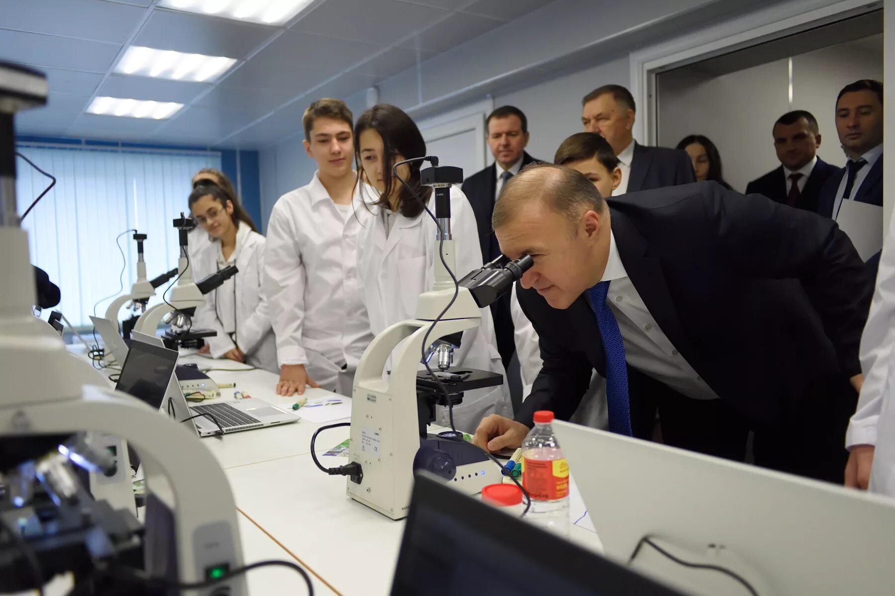 республика адыгея логотип. республика адыгея наука и образование. керашев анзаур асланбекович. республика адыгея наука и образование. ученые в технопарке.