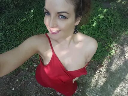 Oksana Strunkinaning yalangoch fotosuratlari