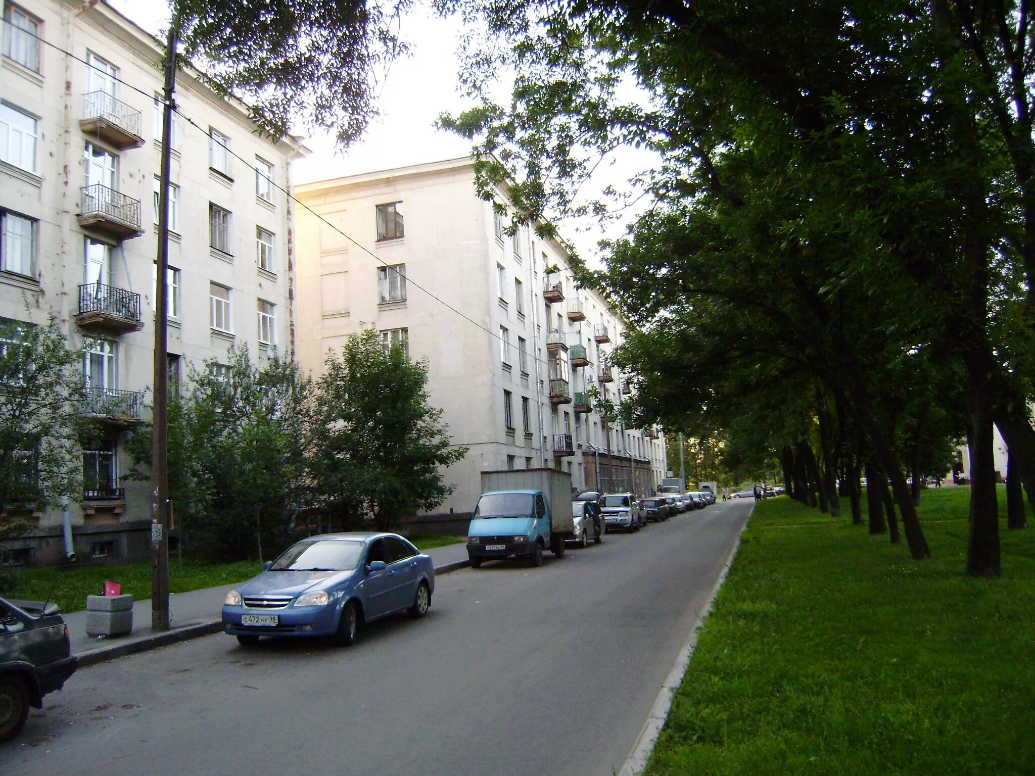 Saint Petersburg, Basseynaya st house 12 (ул. Варшавская, 46). Apartment house