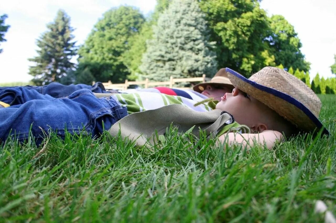 Three summer days. Лето в один день. Lazy Summer. Lazy Hazy Crazy 2015. Sleeping on the grass.