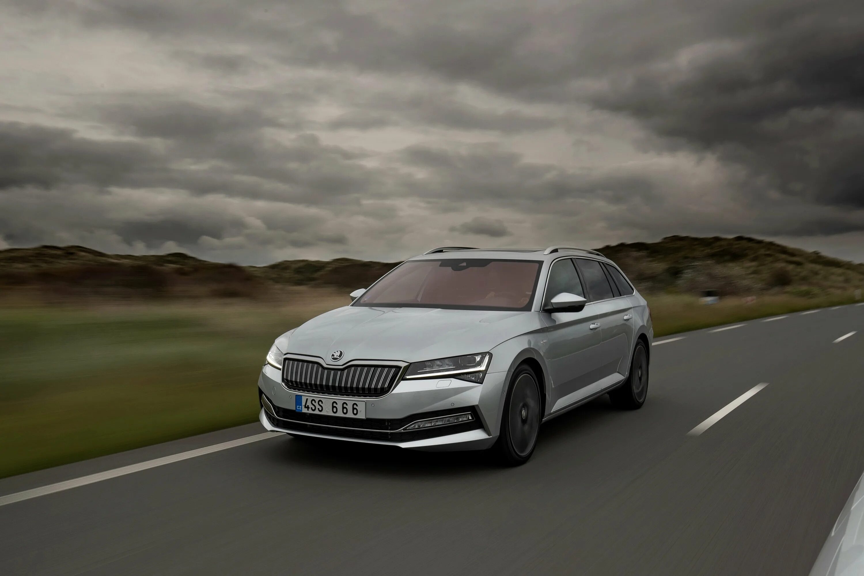 Škoda Superb универсал 2020. Skoda Superb Combi 2020. Skoda Superb 2023 универсал. Шкода суперб 2020