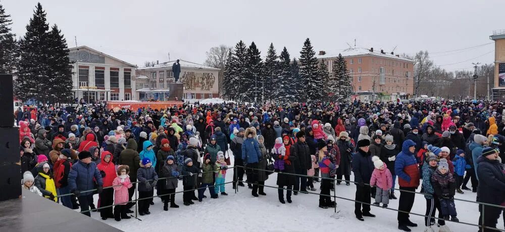 Бульвар победы рубцовск. Рубцовск. Рубцовск вокзал мемориал. Беспредел рубцовска последние новости. Вч 22635.
