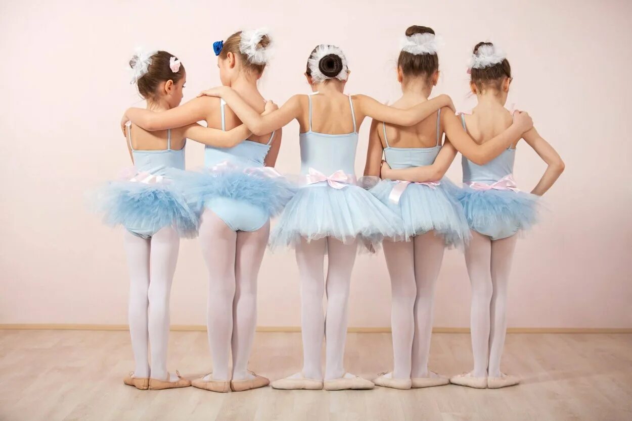 Классическая хореография для детей. Классический танец дети. Занятия в балетной школе. Маленькая балерина.