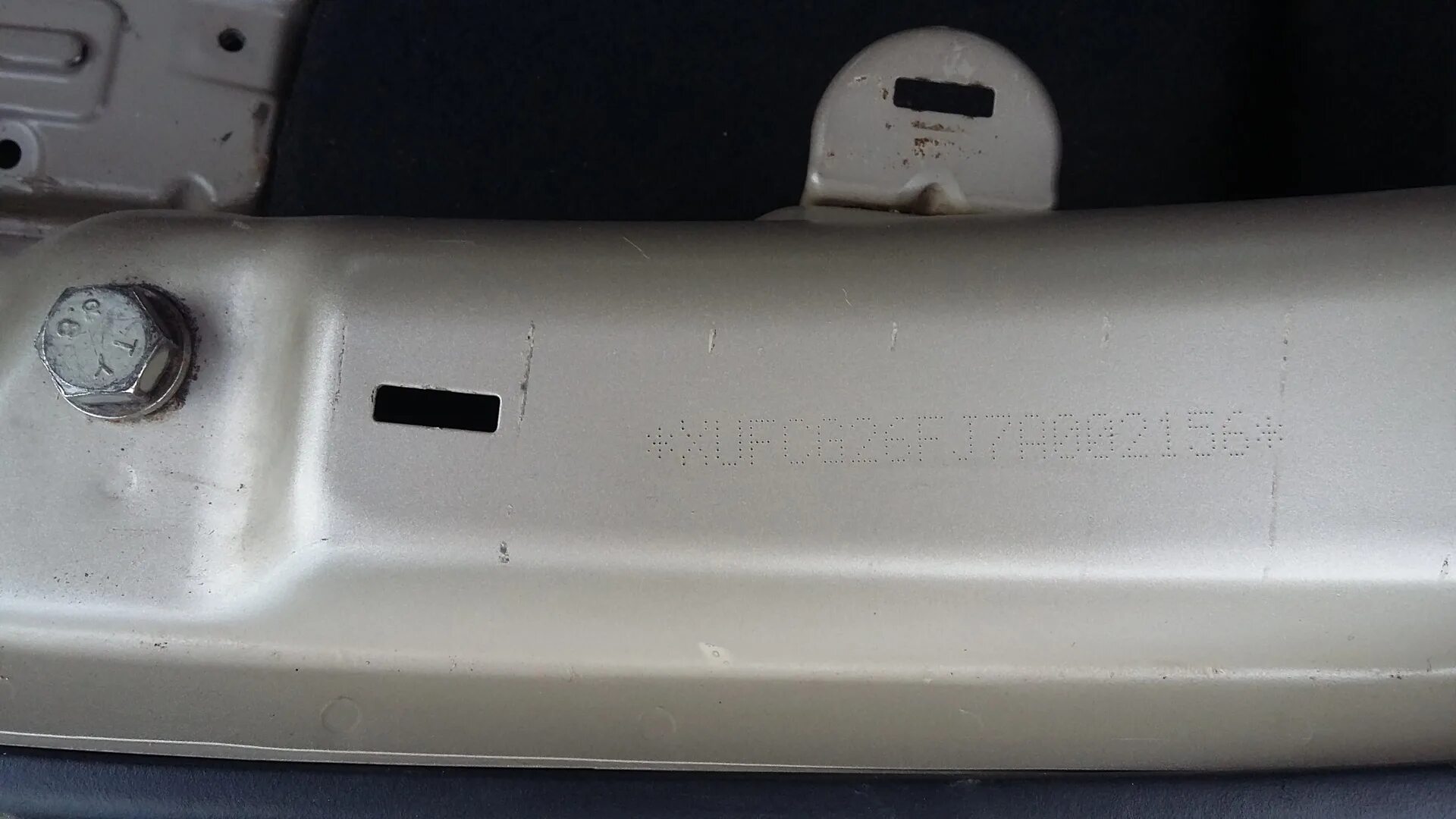 Вин chevrolet captiva. Вин шевроле каптива. Вин шевроле каптива. Вин номер автомобиля шевроле каптива. Chevrolet captiva 2007 табличка с вин.