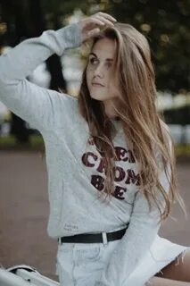 Хрусталева 24