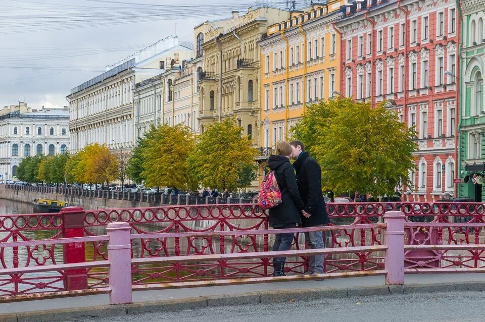 Куда сходить в санкт петербурге в октябре. Санкт-петербург в ноябре. ноябрьский питер. петербург ноябрьские праздники. солнечный ноябрь в питере.