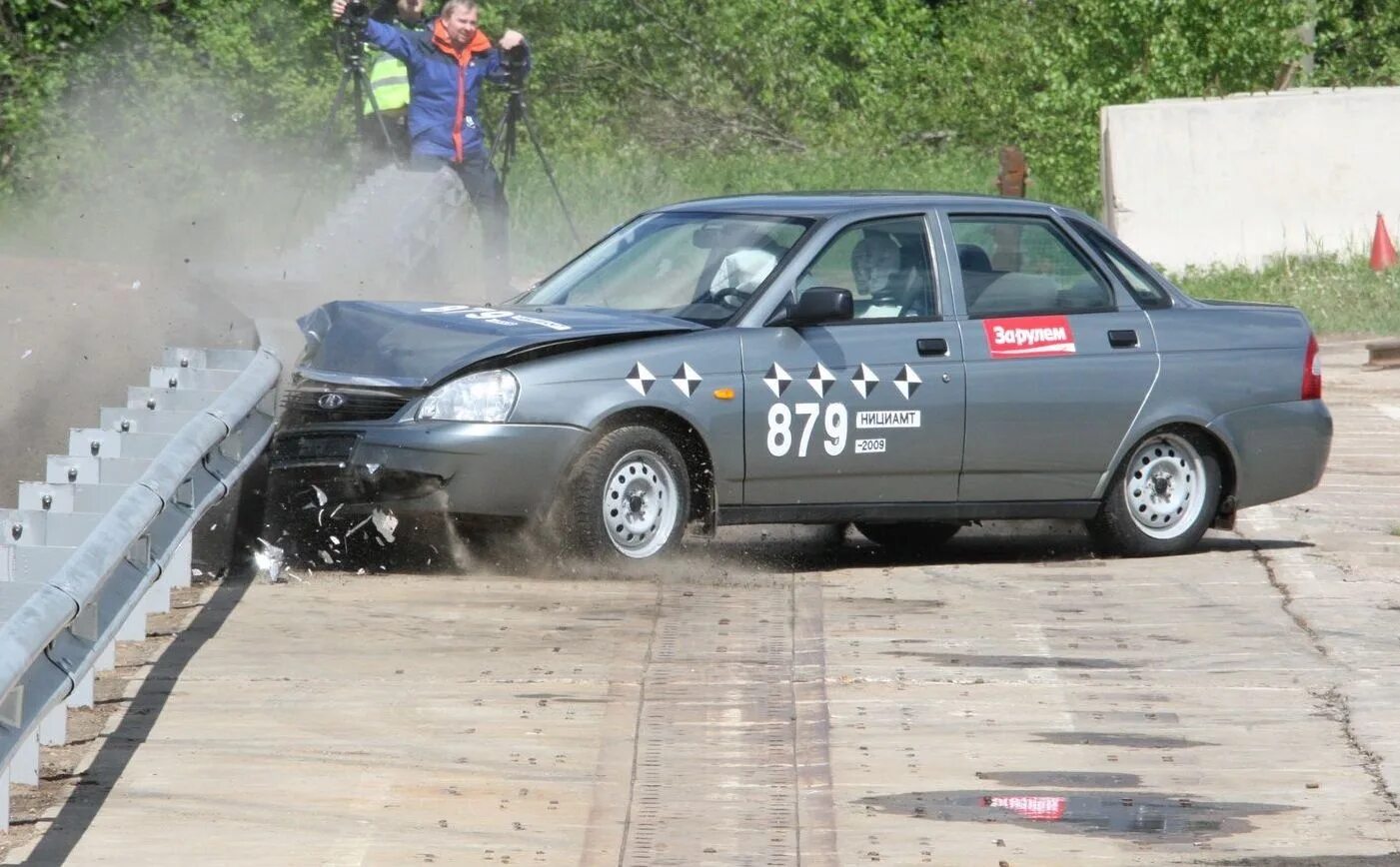 Лад тест. Краш тест lada priora. приора краш. краш тест приора 2. краш тест лады приоры.