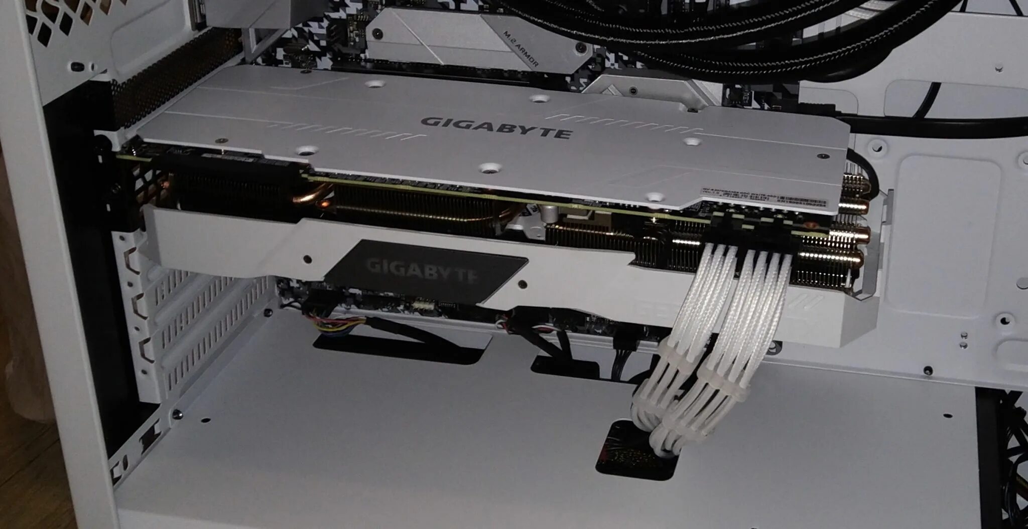 Rtx 4070 ti super white. Видеокарта RTX 2070 super Gigabyte. Видеокарта RTX 2060 White Gigabyte. RTX 3070ti Gigabyte Vision. Видеокарта Gigabyte GEFORCE RTX 2070 super Gaming OC x3.