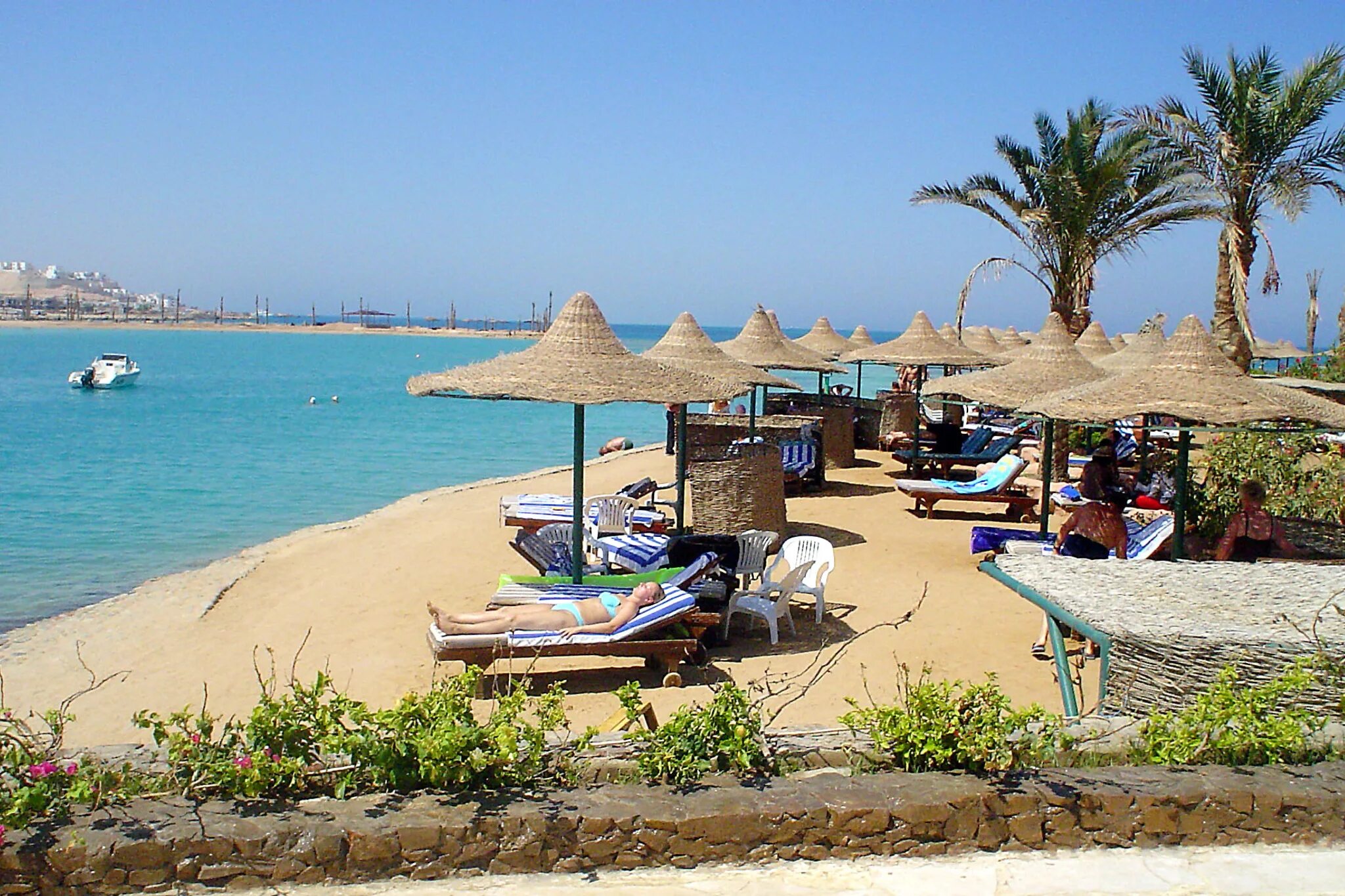 красное море хургада. шарм-эш-шейх хургада. море в хургаде в марте. чартеры в шарм. полет египет шарм-эль-шейх.