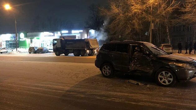 25 января новосибирск. Новосибирск 25 лет октября 20/1. Новосибирск улица фасадная 25/1. 25 января новосибирск. 25 января новосибирск.