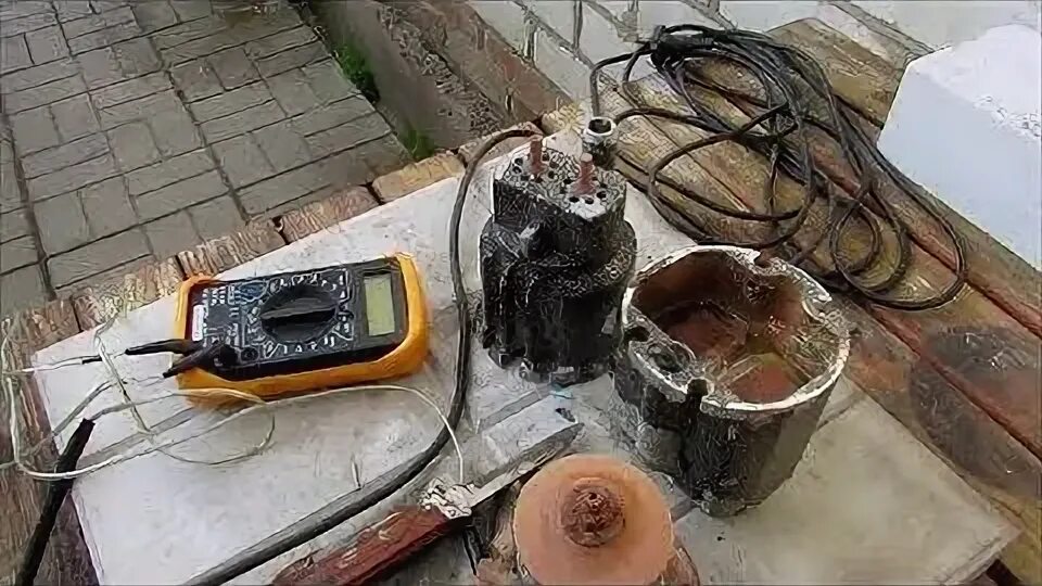 Насос горит красным. Насос водолей малыш. прозвонить глубинный насос. перемотка вибрационного насоса малыш. обмотка глубинного насоса.