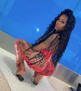 Feet n.189609914 of Asian Doll.