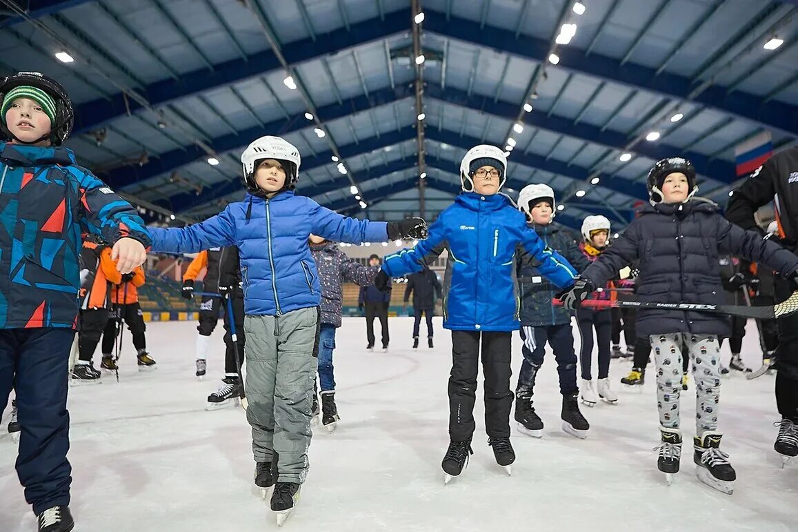 каток стадион заря новосибирск. стадион химик кемерово каток. каток химик кемерово. крытый каток химик кемерово. каток около гулливера оренбург.