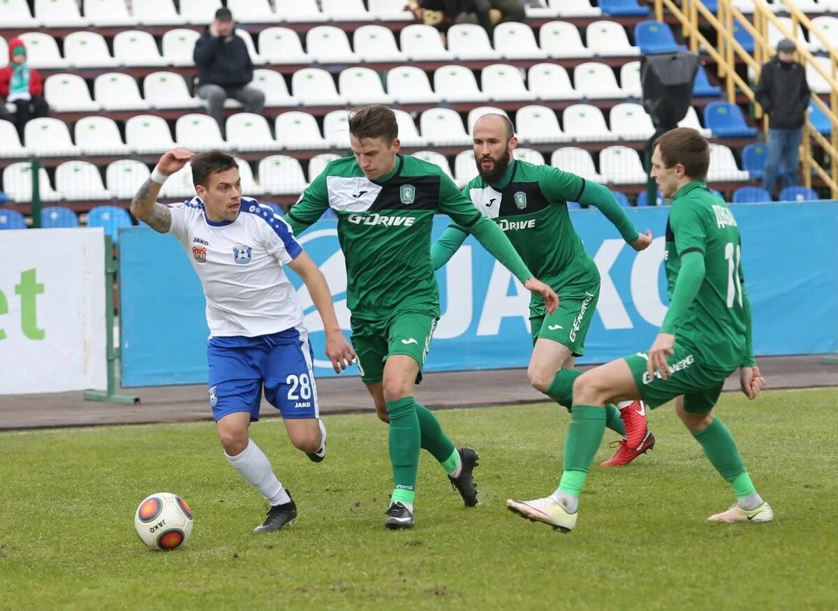 Фк томь томск. Томь томск сегодня. Дениш дуарте футболист томь. Томь томск сегодня. Томь 300.