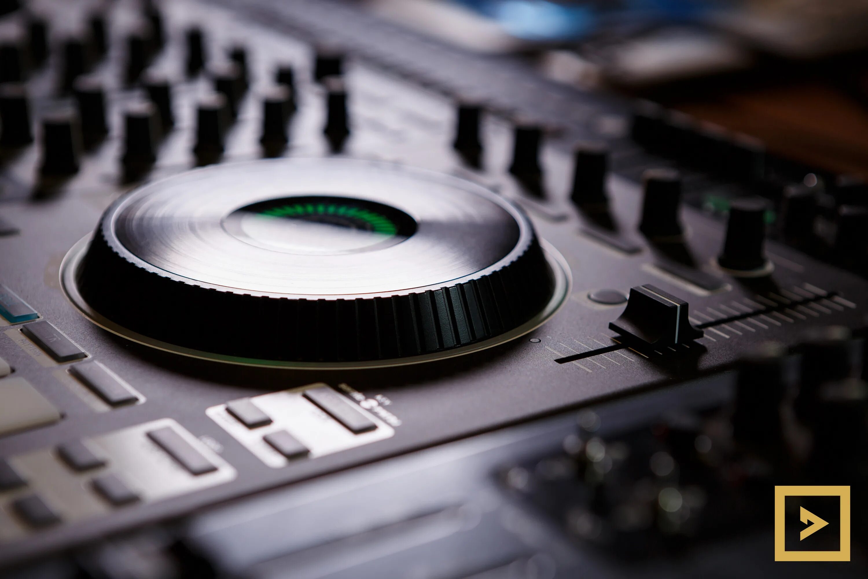 Секвенсор. Dj контроллер roland dj-505. Dj контроллер roland dj-202. Dj контроллер roland dj-505. Dj 808.
