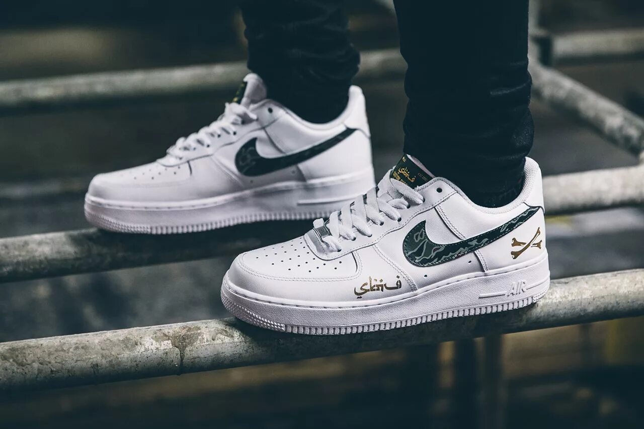 Сколько весят найки. Nike Air Force 1. Найк Форс Форс 1. Nike Force 1. Nike АИР Форс 1.