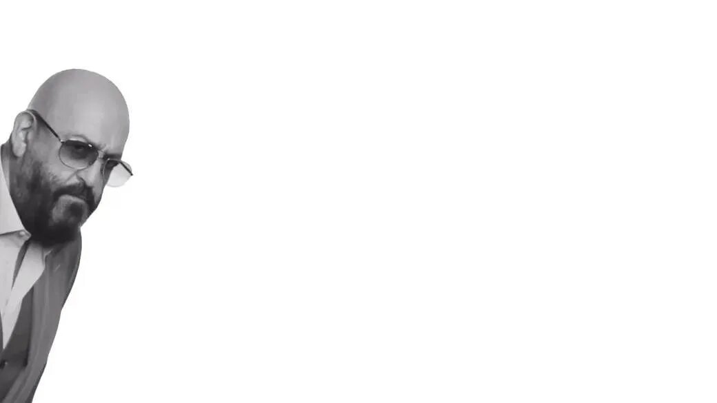 Шуфутинский. 3 сентября мем. Скоро 3 сентября мем. Шуфутинский выглядывае. Шуфутинский на белом фоне.