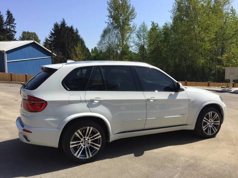 Отзывы х5 е70. БМВ х5 е70. BMW x5 e70 3.5SD. BMW e70 белый. БМВ х5 е70 белый.