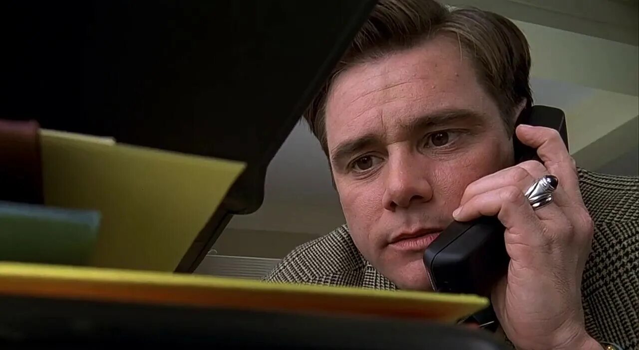 Шоу трумана трейлер. Шоу трумана фильм 1998. шоу трумана фильм 1998 джим керри. джим керри в фильме шоу трумана. кадр из фильма шоу трумана.