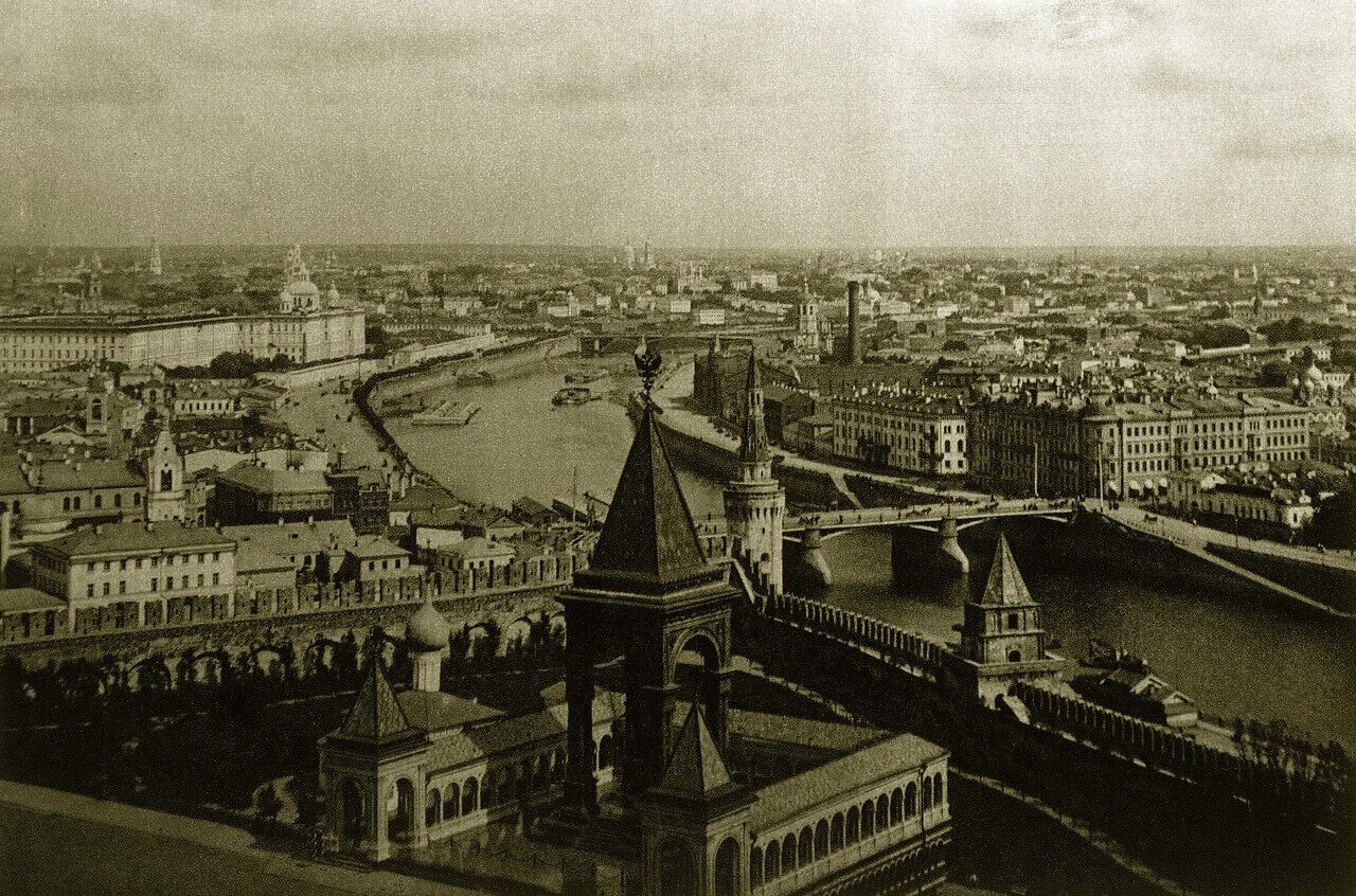 В начале 1928 года. Москва 1920г Кремль. Москва 1920 год. Москва 1928 год. Москва 30х годов Кремль.